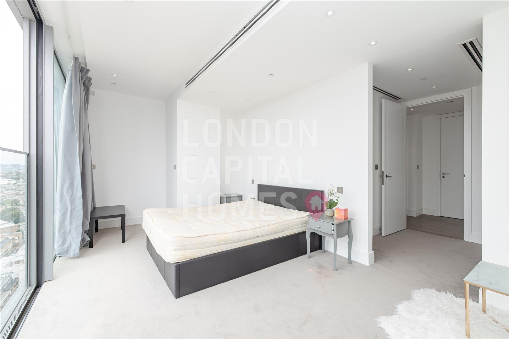 Carrara Tower, 1 Bollinder Place, 250 City Road, London